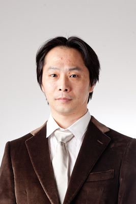 別役慎司　べっちゃくしんじ　バストアップ